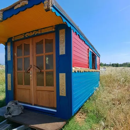 Campsite Tiny House Roulotte Pleine Campagne Dans Ferme Biologique *